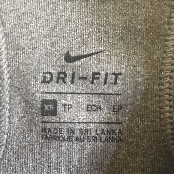 NWT Nike Swoosh Dri-Fit Sports Bra Charcoal Gray - Picture 10 of 10